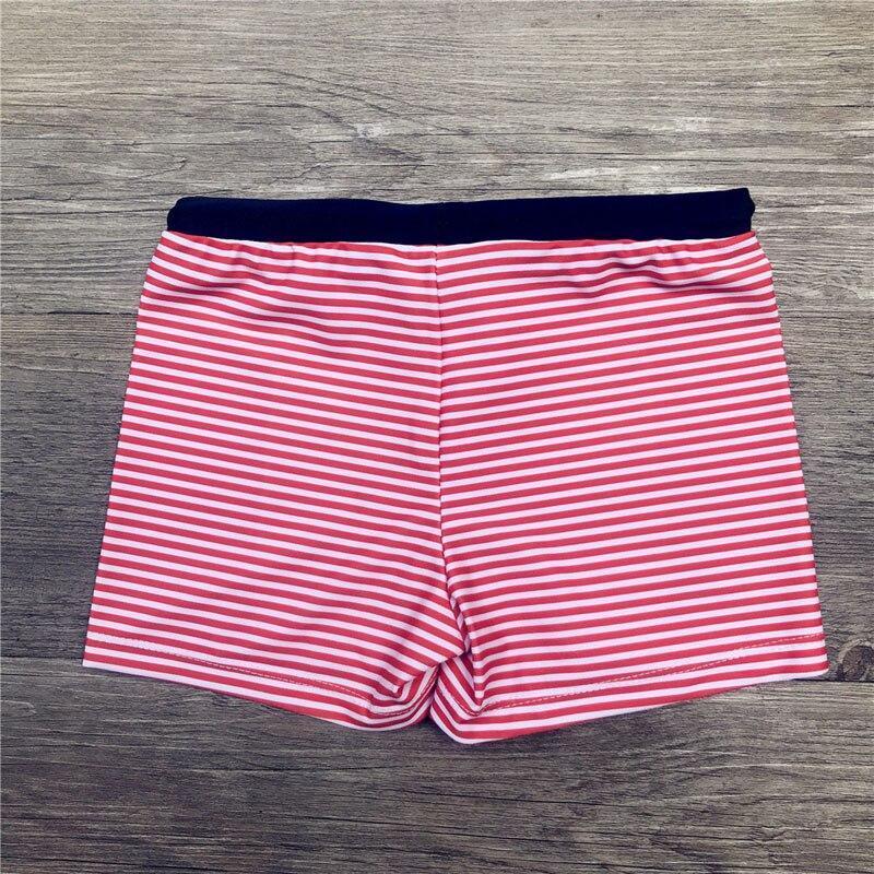 Badehose für Jungen mit rot weißen Streifen – Bild 3